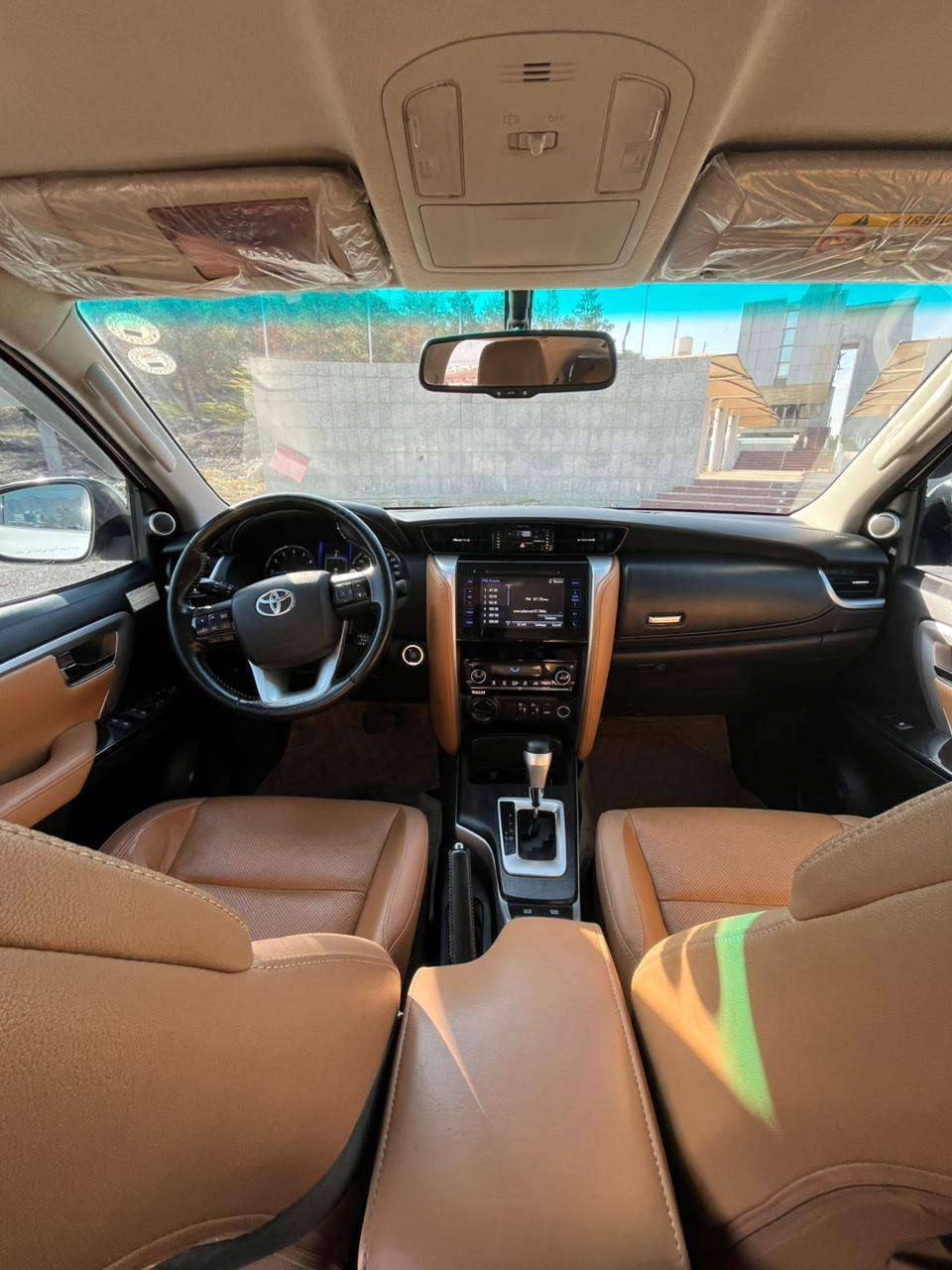 تۆیۆتا فۆرچەنەر 2019 فول مواسەفات 
نموونە لە جوانی و پاکی 
مەکیەنەی V6
بێ بۆیاخ بێ سارد و شوخت 
بەناوی خۆمەوەیە 
سەنەوی نوێیە 
تحویل و غەرامە بەشەرت 
شوێن ڕانیە 

سـعـر : لە کۆمێنت داوابکە ڕاستەوخۆ بۆت دێت 📥 

گێر و مەکیەنەی بەشەرت 
هیچ کێشەیەکی تێدا نییە 

ژمارەی خاوەنەکەی 
***********
