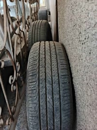 ٣  تايرات 15/65/185 زوج جدد ماشيات قليل مابيهن ولا بنجر وتك مو كلش نضي...