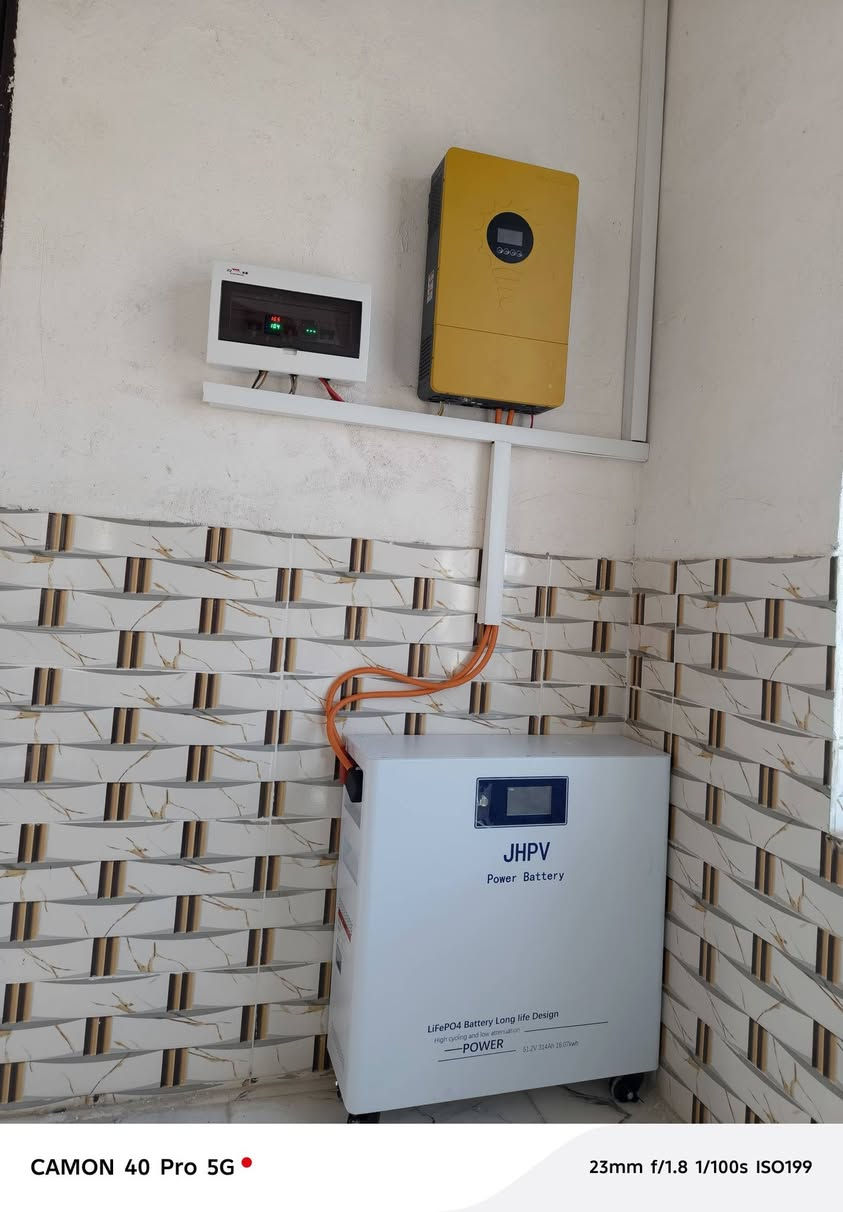 مكتب الشروق الطاقه  الشمسية
تفاصيل المنظومات
العرض الاقوى تحطيم الاسعار 🔥 🔥 🔥 🔥 🔥 🔥
العرض الاول :
القدرة : 15 نهاري و 15ليلي
الألواح:سولار الماني  ضمان عشر سنوات عدد7
البطارية: ليثيوم حجم 15كيلو ضمان (5) سنة
الانفريتر :حجم 6 كيلو كرواط جناحين ضمان سنتين
السعر 3800
العرض الثاني :
القدرة : 10 نهاري و 10 ليلي
الألواح: سولار الماني ضمان عشر سنوات عدد 5
البطارية: ليثيوم حجم 10 كيلو ضمان خمس سنوات
الأنفيرتر :حجم 6 كيلو من شركة فليستي ضمان سنتين
السعر 3200
العرض الثالث :
القدرة : 10 نهاري و 7 ليلي
الألواح: سولار الماني ضمان عشر سنوات عدد5
البطارية: ليثيوم حجم 7.5 كيلو ضمان خمس سنوات
الأنفيرتر : حجم  4 كيلو ضمان سنة واحدة
السعر 2600
العرض الرابع
القدرة : 8 نهاري و 5 ليلي
الألواح: سولار الماني  ضمان(10) سنوات  عدد 4
البطارية: ليثيوم حجم 5 كيلو ضمان خمس سنوات
الأنفيرتر : حجم 4 كيلو من شركة فليستي ضمان سنة واحدة
السعر 2100
العرض الخامس
القدرة : 6 نهاري و 2.5 ليلي
الألواح:سولار الماني  ضمان (10)سنوات  عدد 3
البطارية: ليثيوم حجم 2.5 كيلو ضمان خمس سنوات
الأنفيرتر : حجم 4 كيلو من شركة فليستي ضمان سنة
السعر 1700.                                                                                 محمد السمران.                                                                              0774883212 واتساب                                                                     ***********
