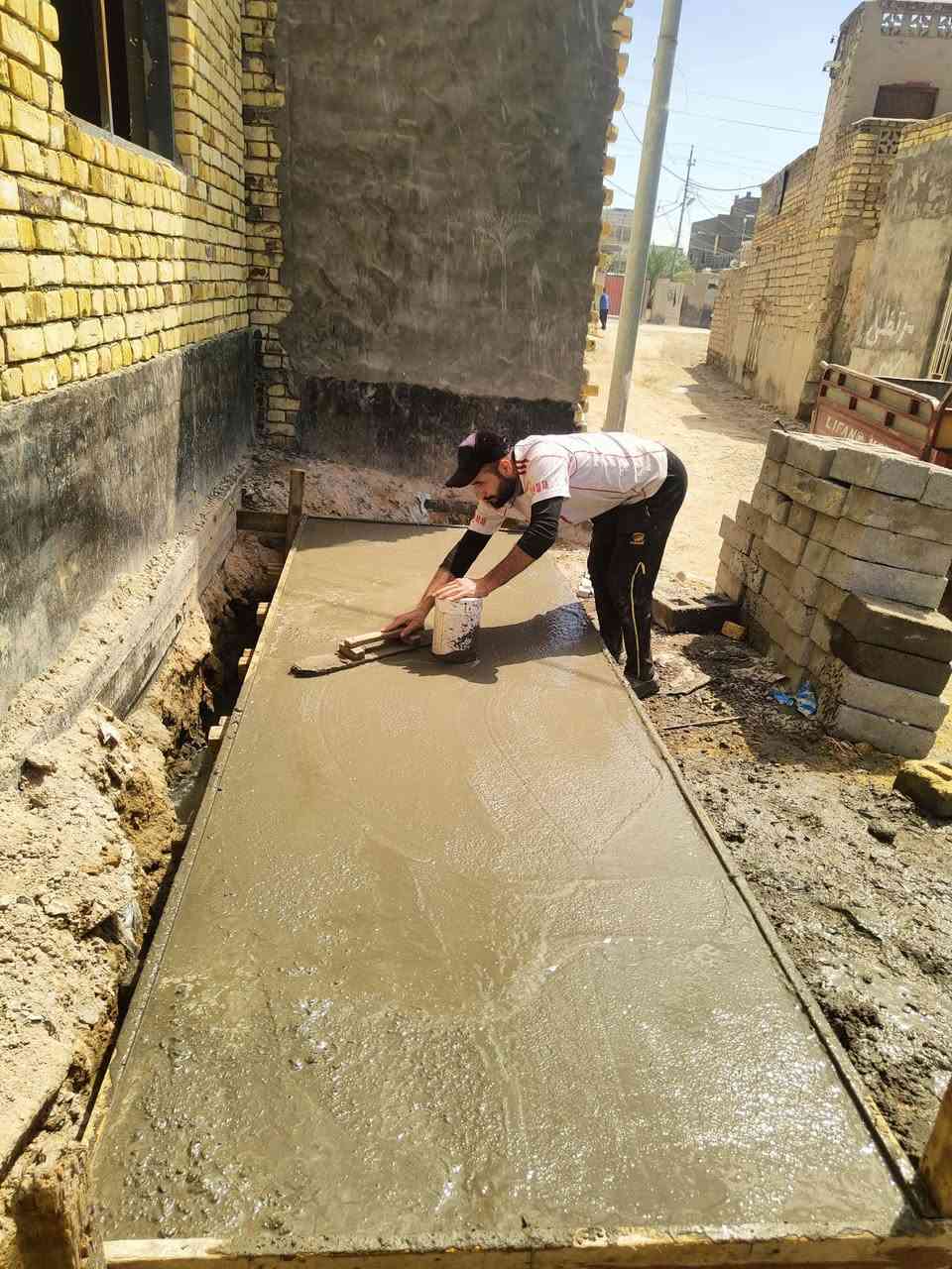 شغل درجه اولى ونضيف 
نعمل جميع الاعمال وباسعار مناسبه 
يتوفر لدينا مدكه حدل وحفر يدوي وبوكلن وتفليش وصب ودفن وتتضيف وصبت نضافه.....  والى اخره..  خادمكم ايمن البصراوي 
رقمي *********** 
يوجد واتساب
