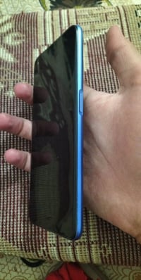 ريلمي 6 ذاكرا ١٢٨ رام ٨ اي عيب مابي فقط كاميرا اماميه مارات يشتغل مرات...