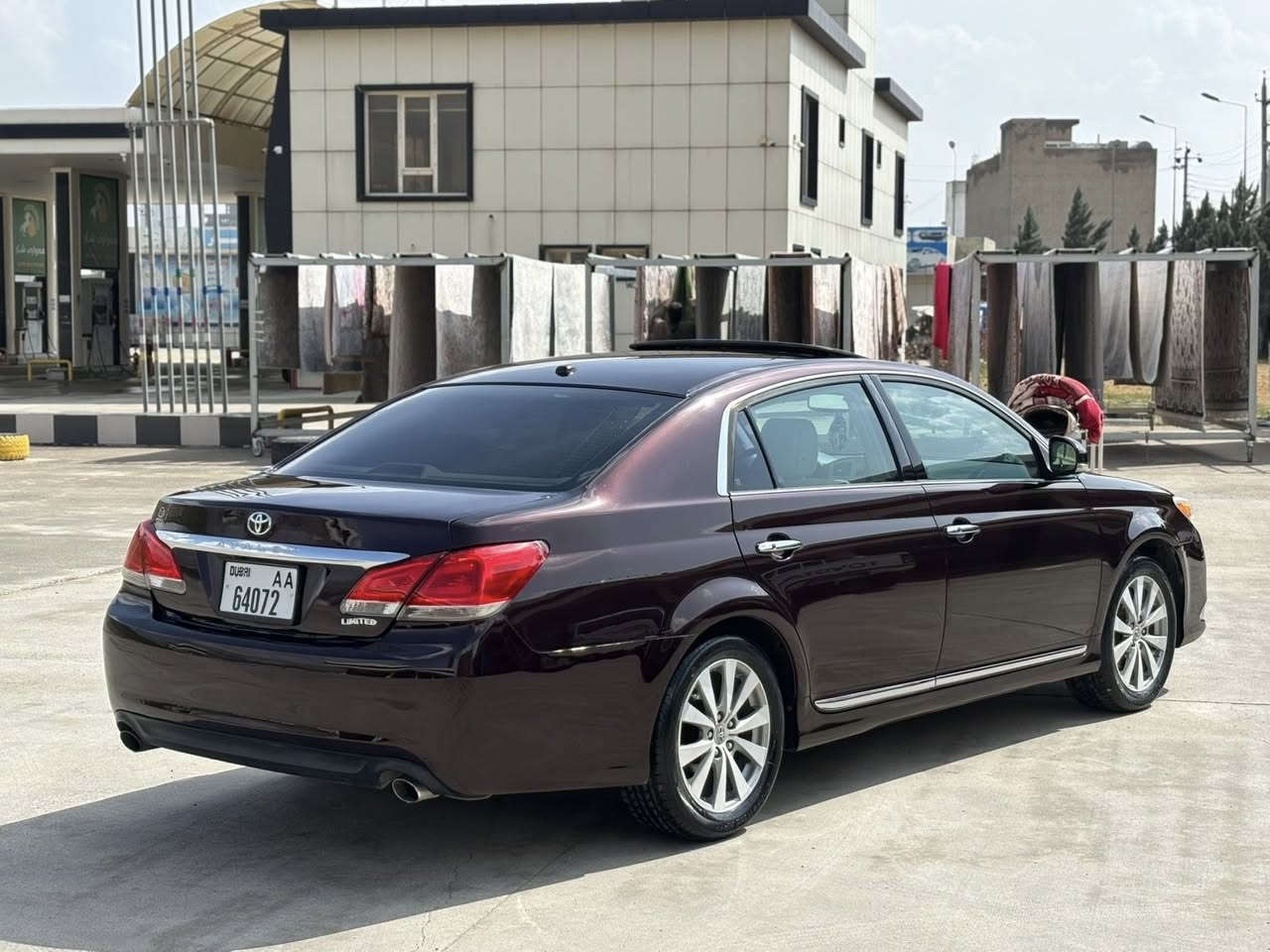 Avalon 2011
ڕەنگی عەنەبی
بێ ڕەقەمی دوبەی
لیمیتد 
بەصمە
سڵاید
پەردە
کوشن سارد و گەرم 
بەس سنوقی بۆیاخە دەعامیشی بۆیاخ نیە
لۆک لۆک ماڵی دۆستە 
١١٣ گەڵا 
***********
