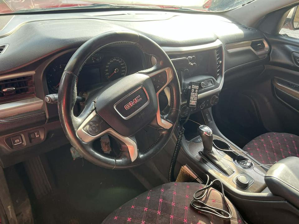 اكاديا 2017 خليجية دينالي محرك 6 سلندر رقم بغداد الدولي الجديد جانت مكفولة وكالة المنصور صارت بيها جفية ب130 وبيها مجال ***********
