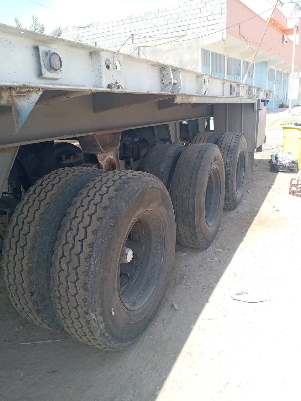 سلام عليكم البع عربانه سيكام شاصي مكفول طول 12ونص دناكير سكانيا تيرات عوزهه زوج جناب  كامله صدر وباب وشبجه المكان الانبار هيت سعر 80وبيهه مجال  *********** جاهزة اللعمل
