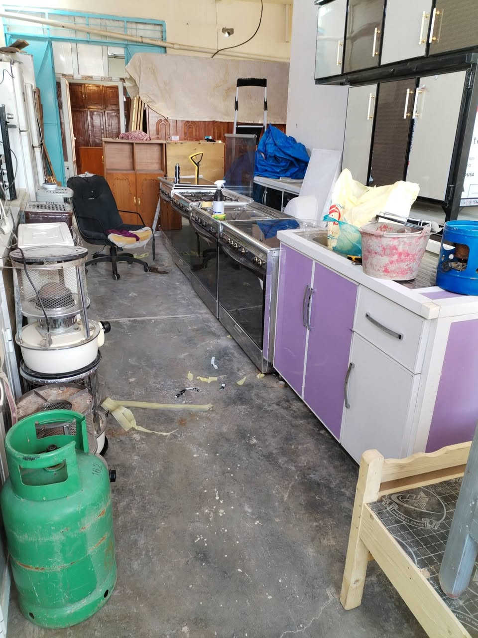 بسم الله للبيع المكان بروانه حي الشرطه قبل مول فراس على اليسار التواصل واتساب ***********
