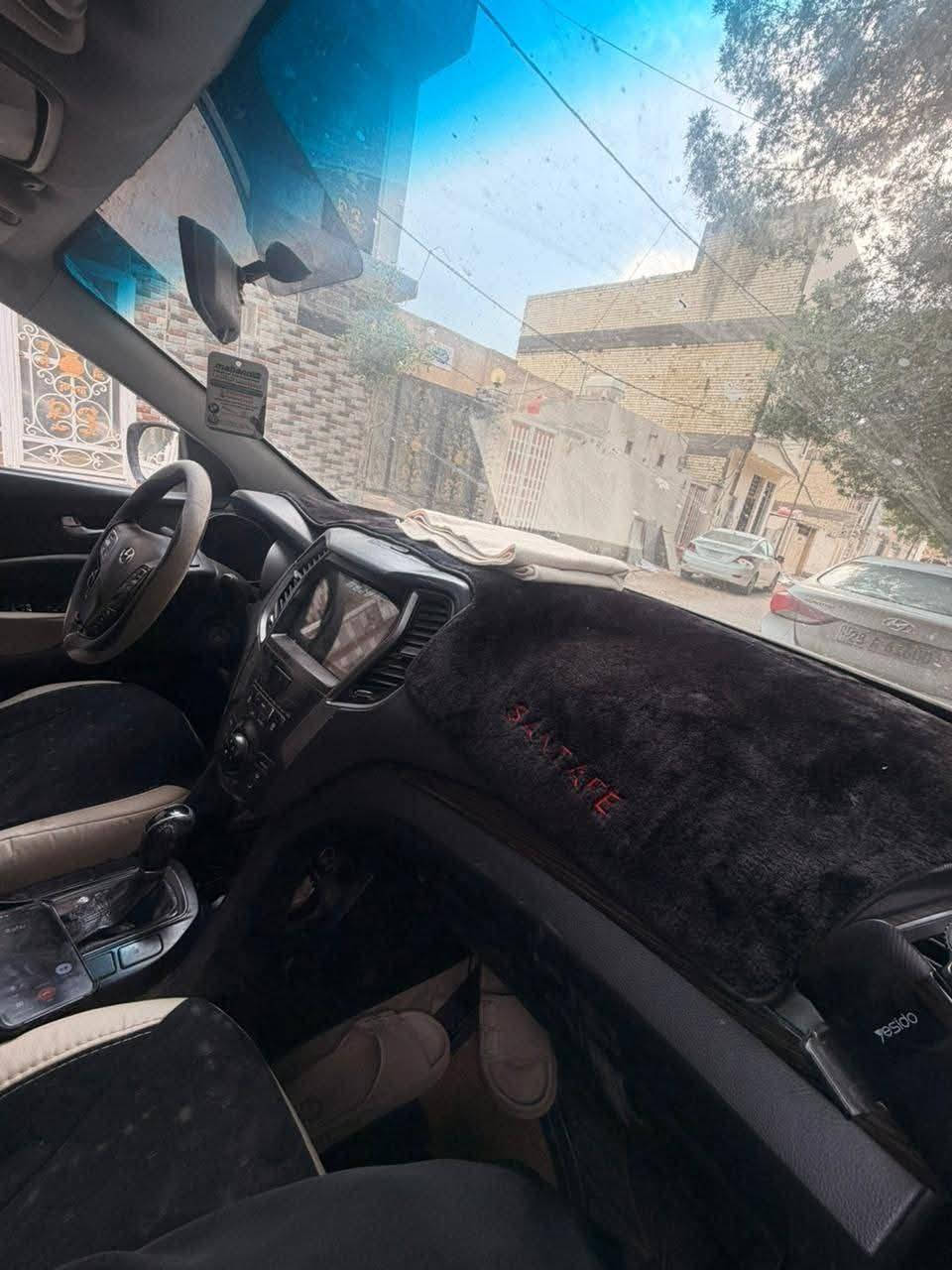 سنتافي خليجي 13 
تحكم استيرن 
3 قطع تبريد 
مري شفط 
شاشه 
كامره 
اربعه سلندر 
بيها 5 قطع صبغ 
بجم مامفتوح  
حداديه كير مكينه تبريد مكفولات 
بس عوزها ترتيبات نواقص كلش بسيطه 
مكاني نجف 
رقمي 
*********** 
السعر 120
