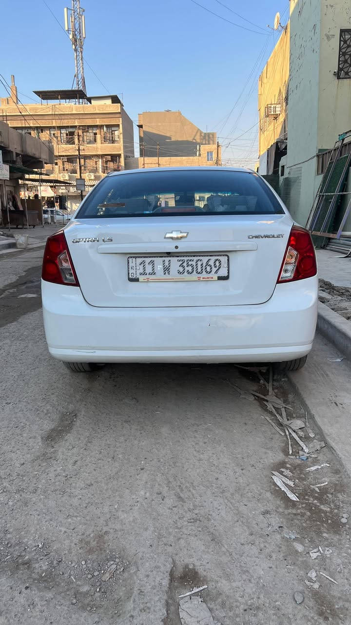 اوبترا موديل ١٤ السياره كير محرك غرفه تبريد تايرات كله جديد بمعنى الكلمه كهربائيات على وضع الشركه بيها ضربه من كدام ابني دحجها بالحايط وبدلت البنيد والجاملغ مال الشركه والسونار موجود والسعر بيع مستعجل ٨٥ قفل بدون عمله ***********
