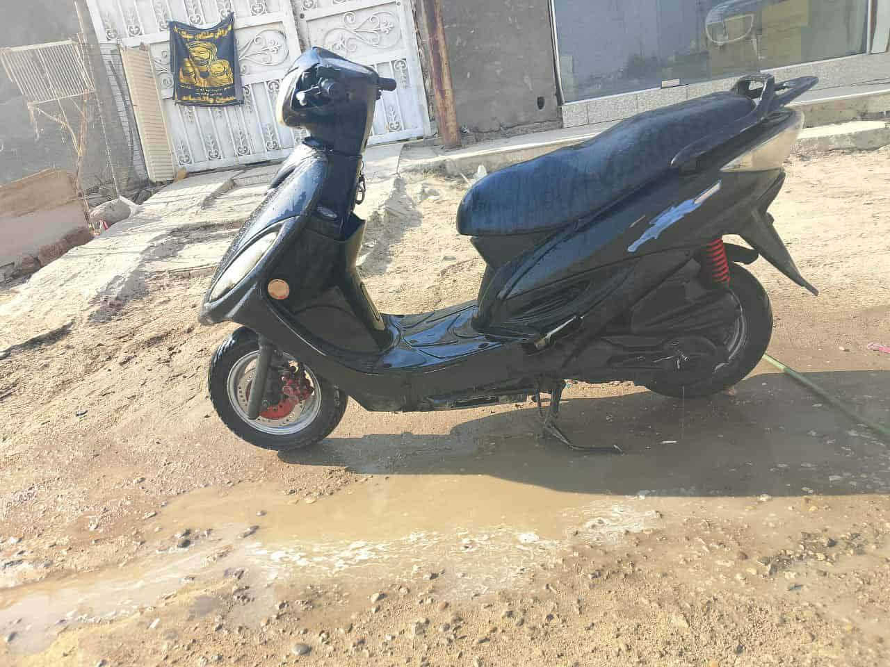 سلام عليكم جي فور للبيع نضيفه كرهبائيات كلها شغاله سلف هندر مكان الدراجه ناصريه الفضليه

سعر 350 وبيها مجال قليل رقم الهاتف ***********
