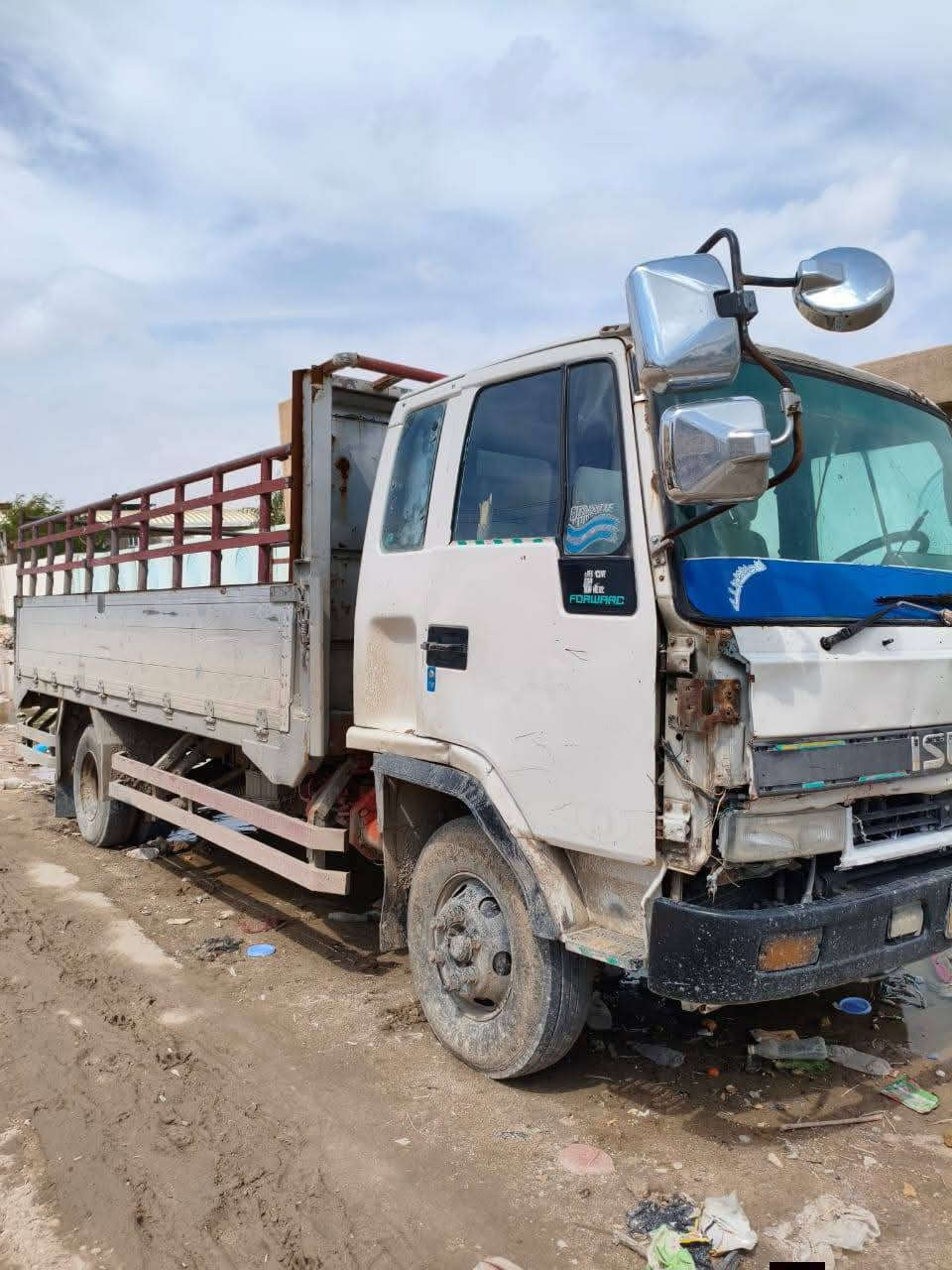 سلام عليكم ازوزه اللبيع مديل 95مكينه 16عادي شاصي مكفول تاير ت19ونص  لسعر 65وبيهه مجال لشراي يتصل ***********
