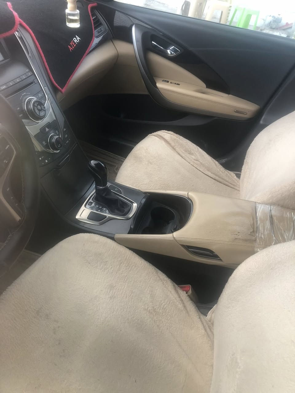 هونداي ازيرا 2015 خليجي محرك مامفتوح مكفولة من الصبغ والبارد رقم اربيل دولي جاهزة من كلشي ب145$ وبيها مجال او مراوس حسب القناعة الاتصال بالرقم ***********/تكريت القادسية شارع الگراج
