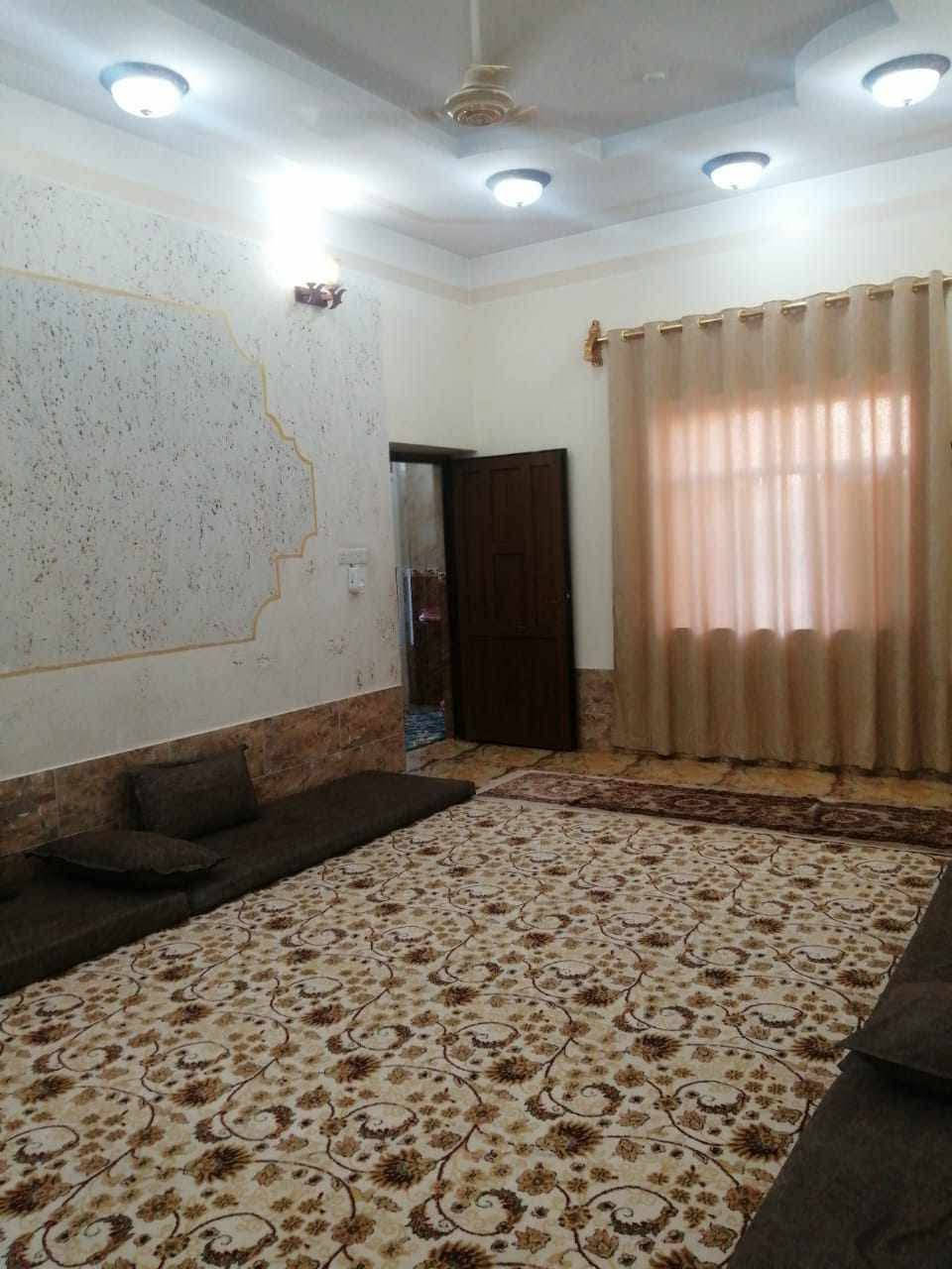 للبيع منزل في منطقة الحصية
المواصفات:

البناء: حديث وبتشطيب عالي الجودة.

المساحة والتقسيم:

طابقين مميزين.

4 غرف نوم واسعة.

مطبخ حديث بتصميم عملي.

هول للاستقبال العائلي.

ديوانية رحبة للضيوف.

للتواصل والاستفسار: [ ***********].
