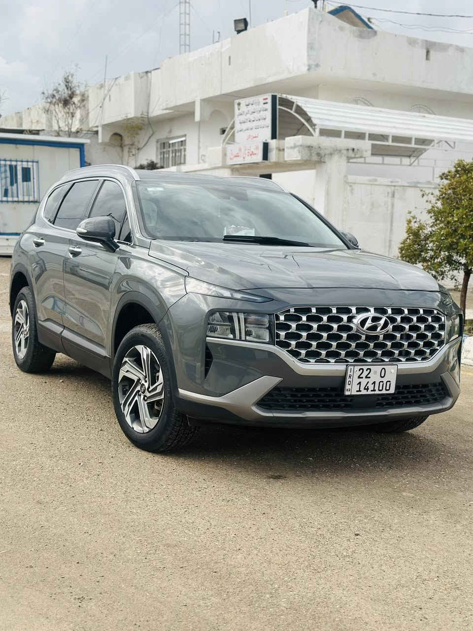 السلام عليكم جديد بمعى الكلمة صور الحادث بل منشور
سنتافيه موديل 2023 
 المواصفات  هاترك
بصمه تشغيل+ ابواب
كشن كهرباء
كشنات مخمل 
اشاير مري 
جنطه كهرباء 
محرك ٢٥٠٠ gdi
سايد بريك بصمه 
رادارات جانبيه + اماميه + خلفيه 
بريك توقف ذاتي عند الاقتراب 
مانع انحدار 
٤ انظمه قياده 
اوتو هولد 
شاشه ابل كار بلي الحجم الكبير
تشغيل عن بعد
وباقي المواصفات المعروفه حادثها   
بدون ايرباك
السعر 225
***********
