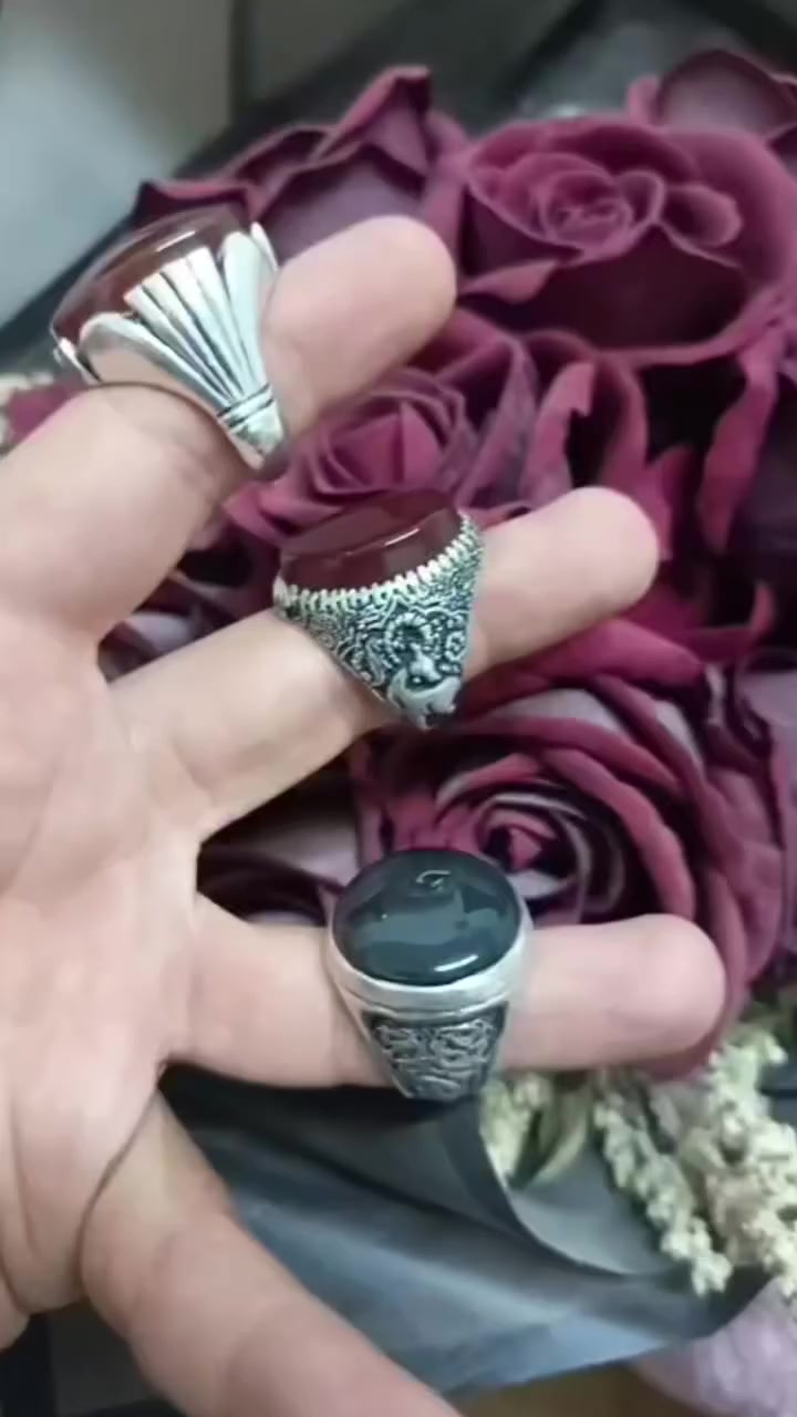 بسم الله تبارك الله
خواتم فضه عيار 950 
كبدي غامق صياغة جنكي وزن 33 جرام
كبدي صياغة شيرزاد وزن 30جرام
جزع صياغة المدينة وزن 40 جرام 
للاستفسار 00962787892261 الاردن الاردن


**إذا كنت صاحب هذا الإعلان وتريد حذفه لأي سبب، رجاءا أرسل رسالة إلى الدعم الفني**