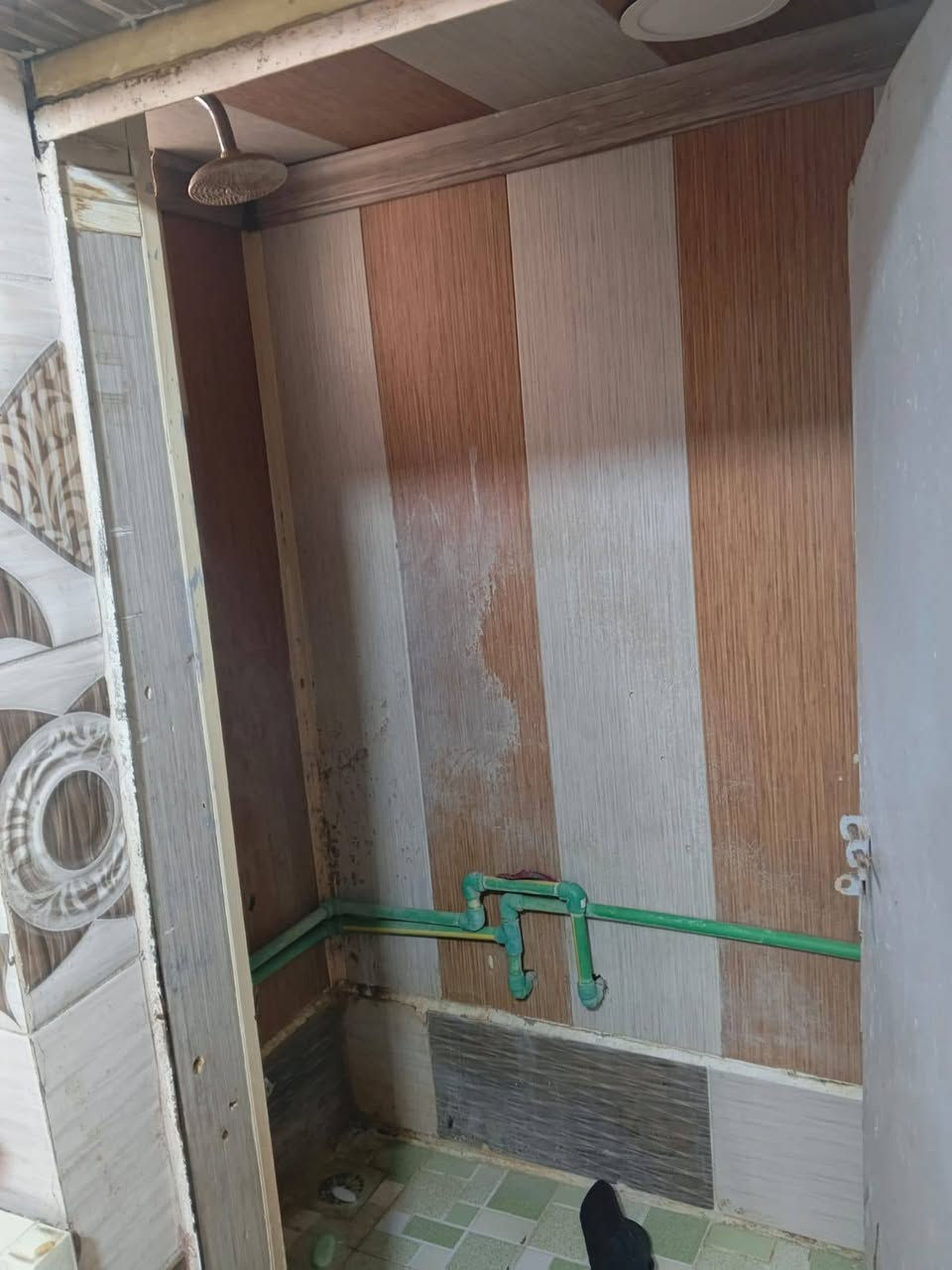 ياالله على بركه الله مشتمل للبيع طابو ملك صرف مساحه 52واقع حال 71العنوان بالشطيطه قرب اسواق زمن والسعر فقط 30بي مجال بسيط للشراي *********** أو مراسله الصفحه
