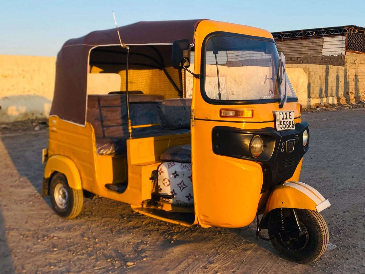 السلام عليكم تكتك للبيع موديل 19 شهر 12 رقم سنويه بسمي انكليزي ثاني يوم احولك اكفلك تحويل وتبخير وتنقيص تك تك خير من الله مكينه مكفولة بيها شويه صبغ بالغد ودوسات معمره فقط تكتك جاهزه تخم تاير جديد دوشمه جديد يعني جاهزه كبل للشارع السعر 6500 وبيها مجال بسيط حك الجيه مكاني بغداد الحبيبيه قرب سيطره وليد ابو الكص الاستفسار على هذا الرقم 👈***********
