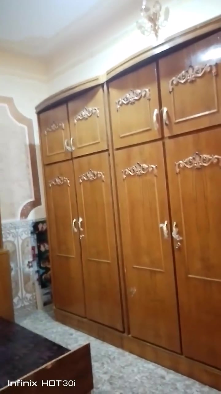 السلام عليكم يوجد غرف نوم هودج عراقي صاج دخل خارج نضيفه درجه اولى البيع السعر 900وبيه مجال الستفسار تصل عل رقم ***********ادمن وافق فدوه
