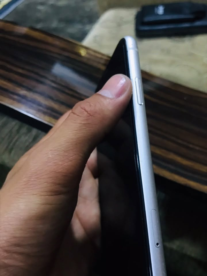 ايفون اكس ار
مكفول من كلشي كله ع البلاد 

ذاكرة ٦٤

بطارية ٧٧

الجهاز كله شرط ما بي اي عيب فيس ايدي شغال 

السعرر. ١٦٥ الف

***********
