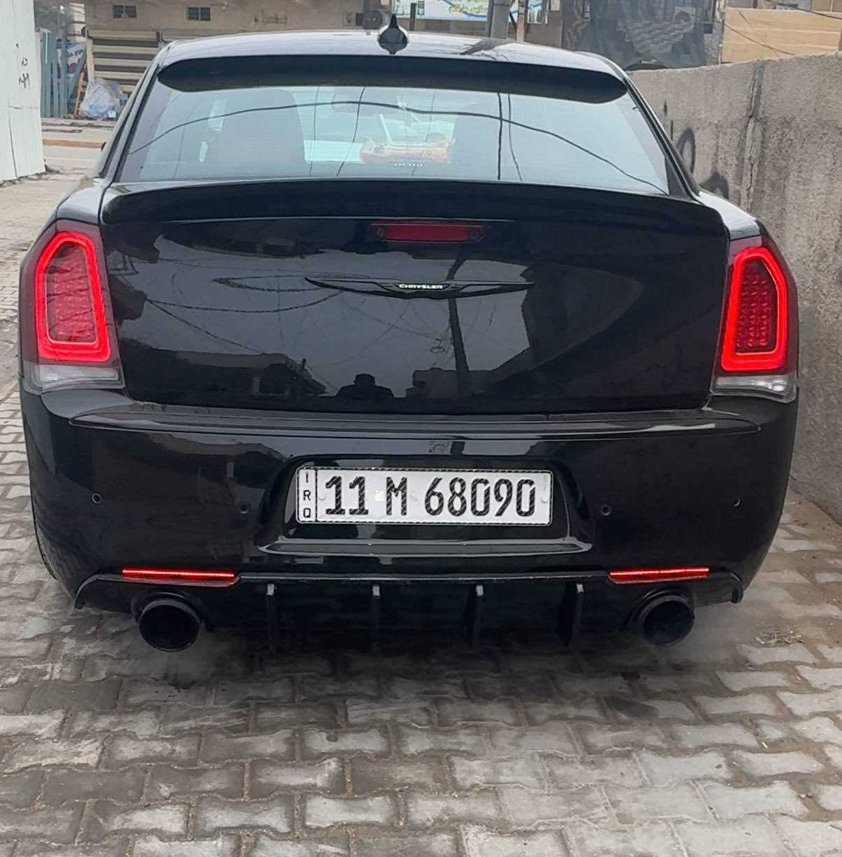 السلام عليكم 

اوباما(كراسلير) 2021
 v8/5700
ماشىيه 41mi 
———
فول مواصفات 
رادر امامي
تحذير تصادم 
قياده ذاتيه مسار
 رادر جانبي 
 حساسات امامي و خلفي 
بردة خلفية
 كشنات  S حضن احمر بلاد 
تدفئة تبريد كشنات امامي
تدفئه كشنات خلفي 
 +ميموري 3وضعيات 
 السيارة بنوراما 
و شادله زوج تايرات قبل اسبوع 
 وباقي مواصفات الفول المعروفه
———
الأضافات
شوته afe 
دركة RPM كاربون فايبر 
ويل تايتن ريسنك امريكي
هدرز امريكن ريسنك 
دبات موبار 
بوابات للأكزوز 
انارة داخلية  متغيره احدث نظام
اويل كاج كان
بنيد srt ٣ فتحات + بنيدها الاصلي موجود سليم100% تاخذه ويه السياره
 دفيوز خلفي +لحيه جانبيه 
——— 
الحادث فقط قبق جنطة مبدل بدون دواخل  

مكانة بغداد
——-هزة وسنوية جديدة
السعر 33 الف 
الشراي يتصل تحياتي الكم ***********
