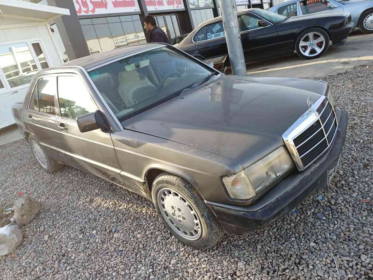 سلاو له ئاد مين
مارسيدس 190🇩🇪
مه كينه vvt3000
سه نه وي 
ناو زه رد 
قه تره ليدراوي نيه 
پيشو دواي كه بسه 
گيرو مه كينه ي به شه رت 
ته قه و ره قه ي به شه رت 
سه ياره كه ما شالله ي ئه وي
قه تره مه سروفي تيا نيه 
سعري 26 گه لا و مه عامه له يه كي برايانه
گورينه وه ش ده كه م له سه ر دل گرتن 
ژم /***********
