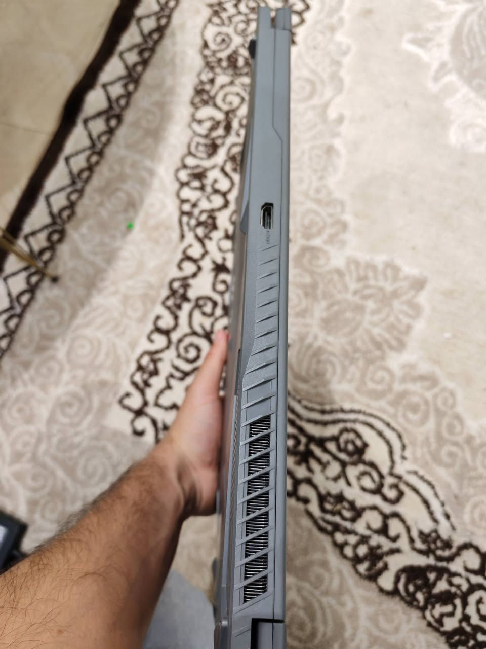 لابتوب ألعاب MSI 🔥  استخدام قليل جدا نضافة 100%

لابتوب قوي ونظيف جداً، مناسب للألعاب القوية والتصميم والبرامج الهندسية.

💻 المواصفات:

• الموديل: MSI Thin 15

• المعالج: Intel Core i7 الجيل 13 (i7-13620H)

• الرام: 32 GB RAM

• التخزين: 512 GB SSD (المتاح تقريباً 477GB)

• كرت الشاشةNVIDIA GeForce RTX3050

• الشاشة: 15.6 إنج عالية الدقة

• لوحة مفاتيح بإضاءة

• النظام: Windows 11

• الحالة: نظيف جداً ويعمل بكفاءة عالية

🎮 مناسب للألعاب مثل PUBG و Warzone وبرامج التصميم والمونتاج. السعر جدا مناسب 950 مع مجال قليل 
للتواصل متواجد وتساب او اتصال على رقم *********** / ***********
