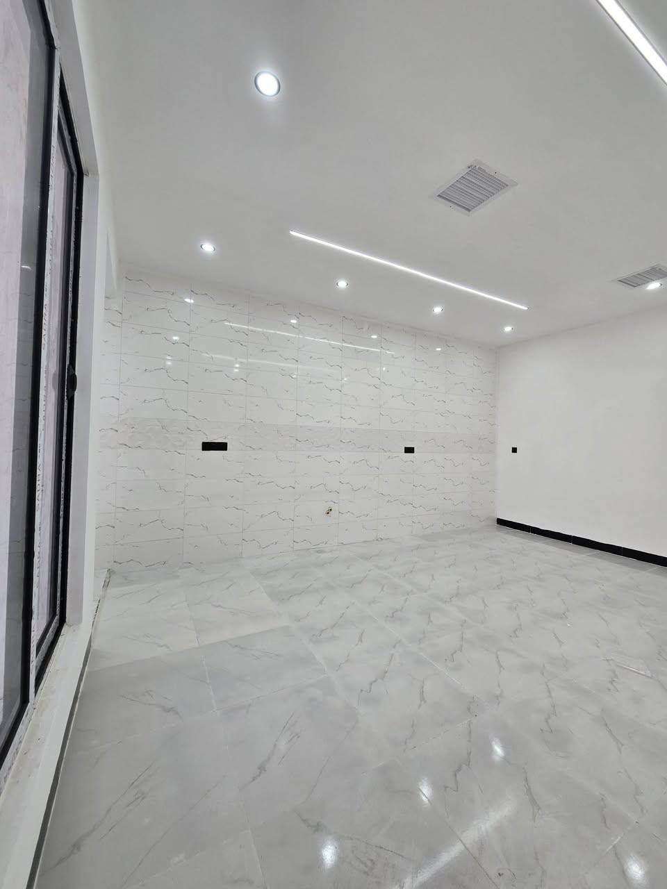 دار ين للبيع ١١٠ متر رقم فول كاشي بيت جديد سفر مامسكون احد
موقع كركوك دروازاعلي طريق سليمانيه قريب جامع خديجه
شراي يتصل 
*********** اسيا
***********كورك
