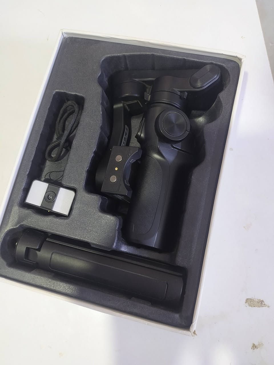 اوزمو L9 
45 الف


**إذا كنت صاحب هذا الإعلان وتريد حذفه لأي سبب، رجاءا أرسل رسالة إلى الدعم الفني**