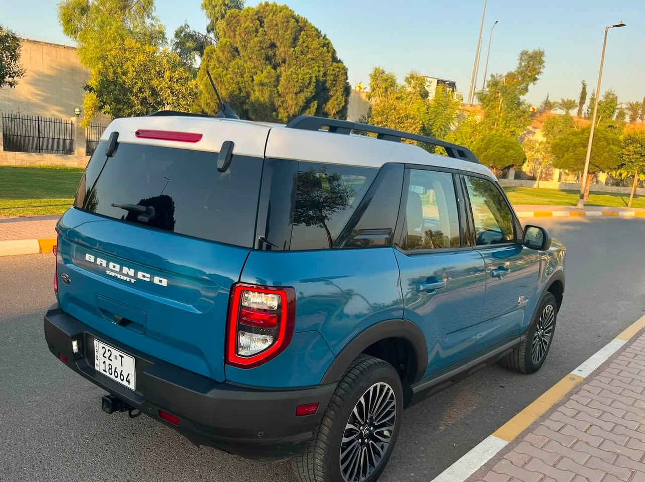 #بسم الله الرحمن الرحيم ، 2023 FORD BRONCO, HERITAGE LIMITED،#فورد برونكو سبورت فئه ليمتد اعلى فئه موديل 2023 #السياره محرك 4سلندر 2000 توربو ،#حادث جانبي خفيف ،#الايرباكات كلها سليمه فقط البرده ،#فول مواصفات ،بانوراما ،كشنات كهرباء وجلد ،كشنات خزن ،كاميرا اماميه ،كاميرا خلفيه ،رادارات محيطيه ،نقطه عمياء ، اوتو هولد ،تحديد مسار ،شحن وايرلس ،الأبواب بصمه ماشبه 29 الف ،#السياره رقم اربيل باسمي ،#رقم الشاصي مع الصور في المنشور ،#السعر 195 ورقه ،#ملاحظه : لاتقارن هاي السياره بمحرك 4سلندر 2000 توربو ليمتد بمثيلاتها ذات المحركات ال 3 سلندر حجم المحرك 1500 ، #الاتصال على الرقم *********** واتساب ،#مكان السياره بغداد /الكراده .
