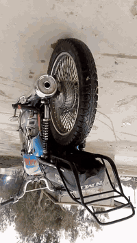 السلام عليكم دراجه تايكر للبيع كلك كلك موديل 20 الدراجه مكينتها خير من الله  طياره حط بانزين وروح بيها وين ماتريد   السعر 250وبيها مجال حك الجيه  ممتواجد ع الفيس متواجد👈 *********** مكاني حله في قضاء المحاويل قرب مفرك السده
