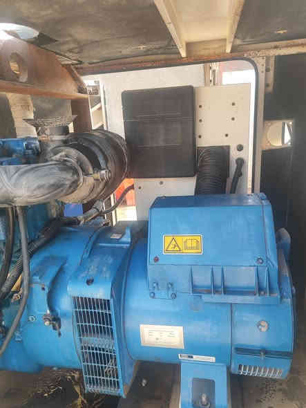 مولدة بيركز انكليزي 80كيفي مولده عل البلاد وتانكي 1000لتر مكاني السماوة مولدة مامشتغله هواي ستعمال نضيف باتري جديد رقم الموبايل ***********
