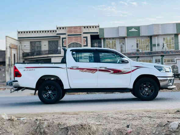 السلام عليكم
هايلوكس فورويل 2021 كير واتماتيك سياره جديدة كارتون ماشيه 60 ألف تخم تاير اصلي شركه وضع شركة مكفوله كفاله عامه حته من صدعه مواصفات فول سيد نهرو بصمه بنيد جكات باب الوره جكات يدات مذهب رقمه ربيل سنويه مجدده لل 27 تريد تحويل تريد وكالة سعره 300 وبيه مجال
***********
***********
