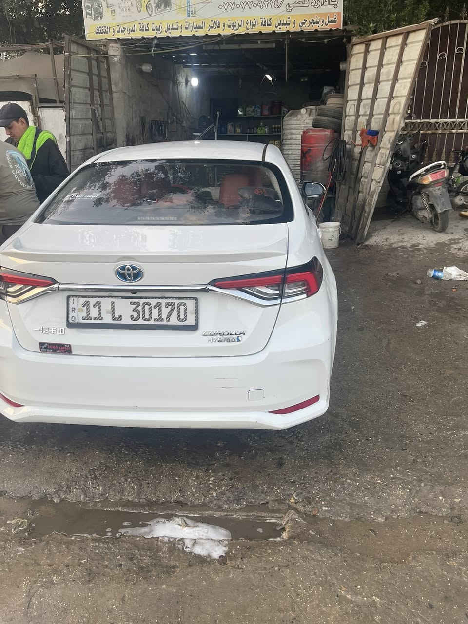 تويوتا كورلا هايبرد شكل الخليجي HEV موديل 2024
‎فول‎ الفول كشن كهرباء
‎بصمة 
رادار تحديد مسار 
كروز سرعة 
اوتو هولد 
هاند بريك بصمة 
سلايد روف 
كشنات جلد 
شاشة تدعم كار بلي 
مود درايف 
تبريد قطعتين خلفي وامامي 
منافذ تايب سي اشاير بالمري ومعروفة مواصفاتها الباقية   
‎السيارة ماشية 15.000
‎باسمي تحويل مباشر 
‎عنوانها بغداد 
‎السعر 157$ مجال بسيط جدا
هاتف ***********
