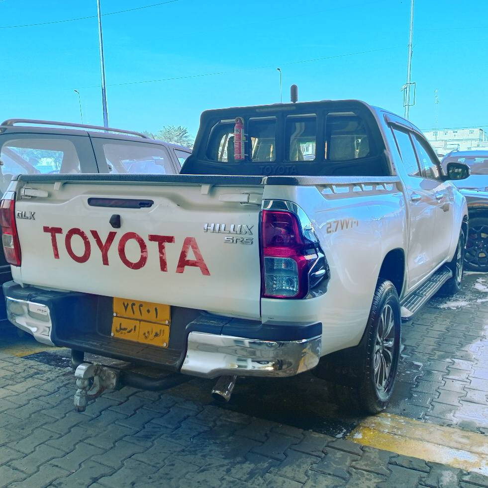 سلام عليكم تيوتا هايلوكس 2016 رقم اربيل كير عادي سياره كفاله عامه 
مكاني نجف رقم الهاتف ‏‪***********‬‏
السعر ٢٤٠ وبيه مجال للبيع او المراوس حسب القناعه النجف, العراق
