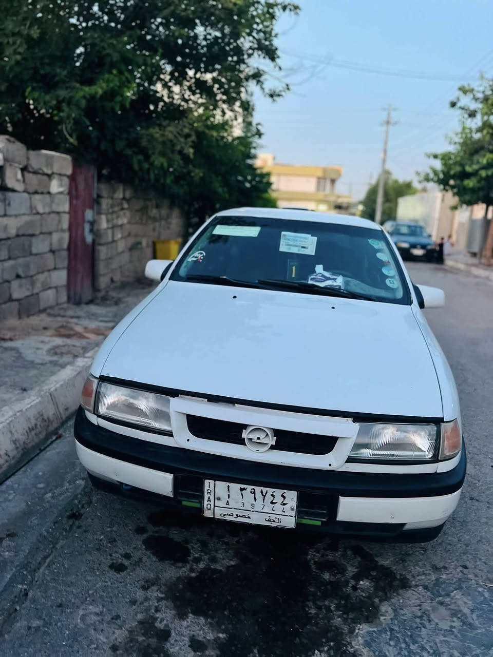 ئۆپل مۆدێل1991بێتەقەو ڕەقە  خایساتی نیە  گێڕو مەکینە مەزبوتە کارەبای بەشەرت  تاقم پێش و دوای تازەیە ماڵی دۆستە سەیارەکە نرخ١٦وەرەقەو مەجالئ برایانە ڕەقەم***********
