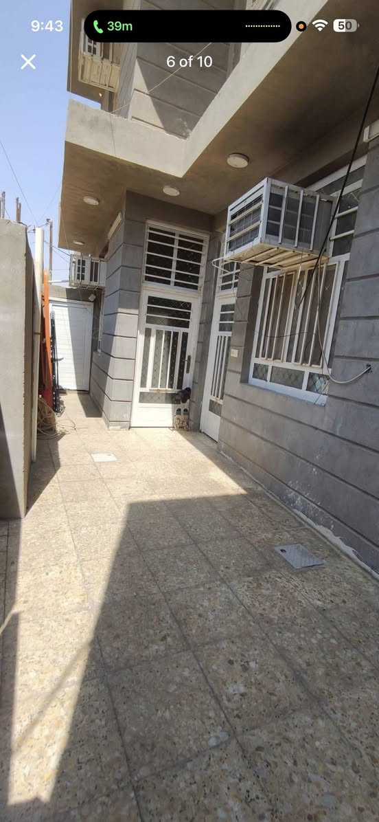 السلام عليكم 
بيت في شارع ٨٠ مقابل مول نون  طابو زراعي سند ٢٥  
مربع 10*10
بناء سنه ٢٠٢١ 
بناء حديث درجه اولى 
طابقين غرفه جوه وغرفه فوك  هول صاله مطبخ مجمع صحيات داخليه وخارجيه عرض الشارع ٧ متر 
قريب ع الشارع العام عرضه ٢٥ متر يربد بين ٨٠ ومول حمورابي
***********
مهندس علي
