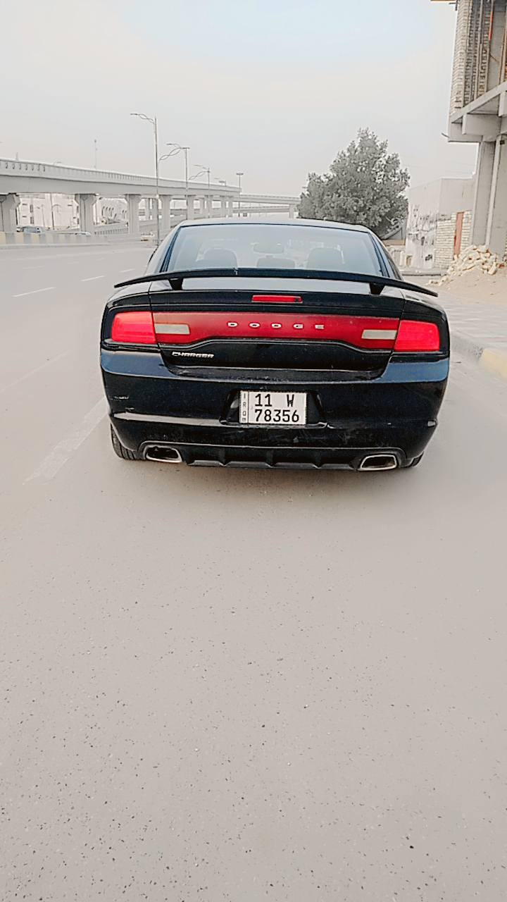 السياره 13 اصل   امريكي جاهزه مكينه وكير جديد وحداديه جديده تخم تاير نضيف كهربائية جاهزه سنويه جديده رقم انكليزي مدور ثاني يوم السياره اي نقص مبيها بيها بارد جاملغ امامي فقط السياره بلاديه بدون صبغ  بلاديه السعر 125 وبيها مجال رقم صاحبها ***********
