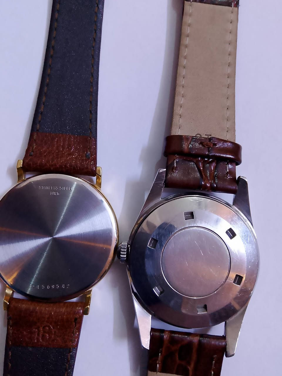 السلام عليكم..لونجين كوارتز قطرها 33... والثانية نصب..قطرها 34..المراسله على الواتس او على الخاص ..


**إذا كنت صاحب هذا الإعلان وتريد حذفه لأي سبب، رجاءا أرسل رسالة إلى الدعم الفني**