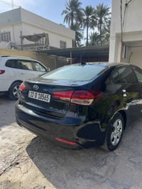 فورتي 2018  بيه قطعتين بنيد وجاملغ   مكينه 2000دوش   واسط صويره  السعر...