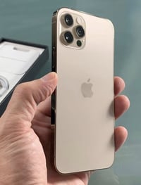 iPhone 12 Pro Max باللون الذهبي الفخم و الأنيق جهاز مكفول جداً نضيف اخ...