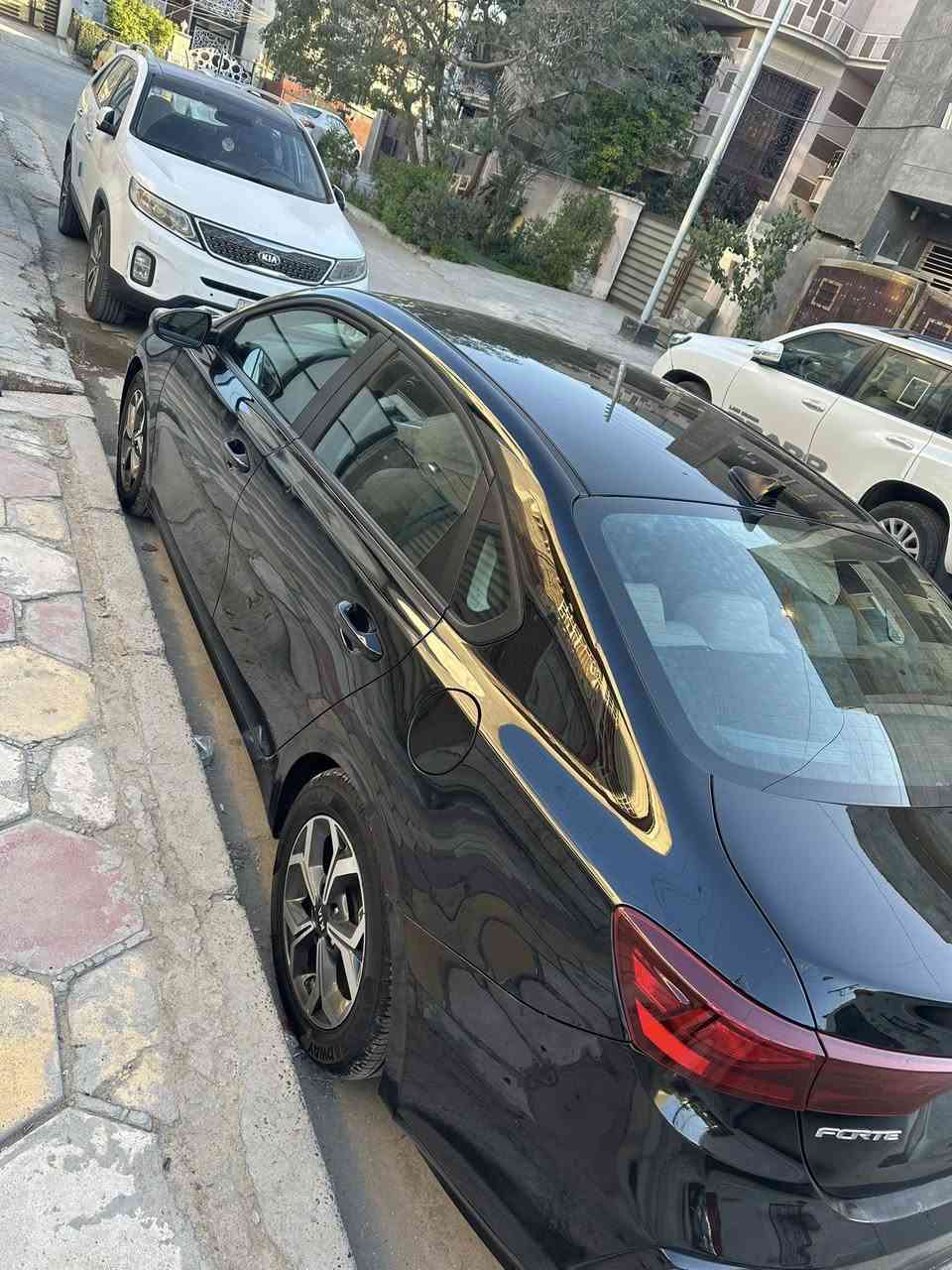 كيا فورتي (2019)🖤🔥
السعر 115$ 
***********

⚙️ محرك 2000 سي سي
🔧 گير أوتوماتيك محور AT
📉 الممشى 60 ألف ميل
🛡️ كير ومحرك ضمان الفحص
📡 رادار أمامي
📷 كاميرا خلفية
🎛️ تحكمات ستيرن
🛞 تخم تاير جديد
✨ حمام كامل + بوليش
🛡️ نانو سيراميك
📄 السيارة باسمي
🇺🇸 حادثها في أمريكا
🚪 حادث هنا باب الصدر والوراء مثل موضح بالصور
