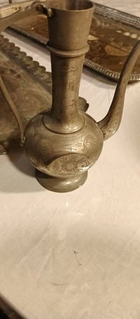 البيع شلع السعر 75 الف العنوان كراده شارع النضال مجاور مستشفى بغداد  ت...