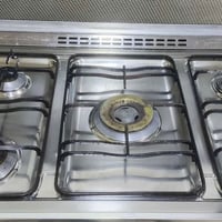 طباخ كريازي • نظيف جدا • يحتاج بكرات