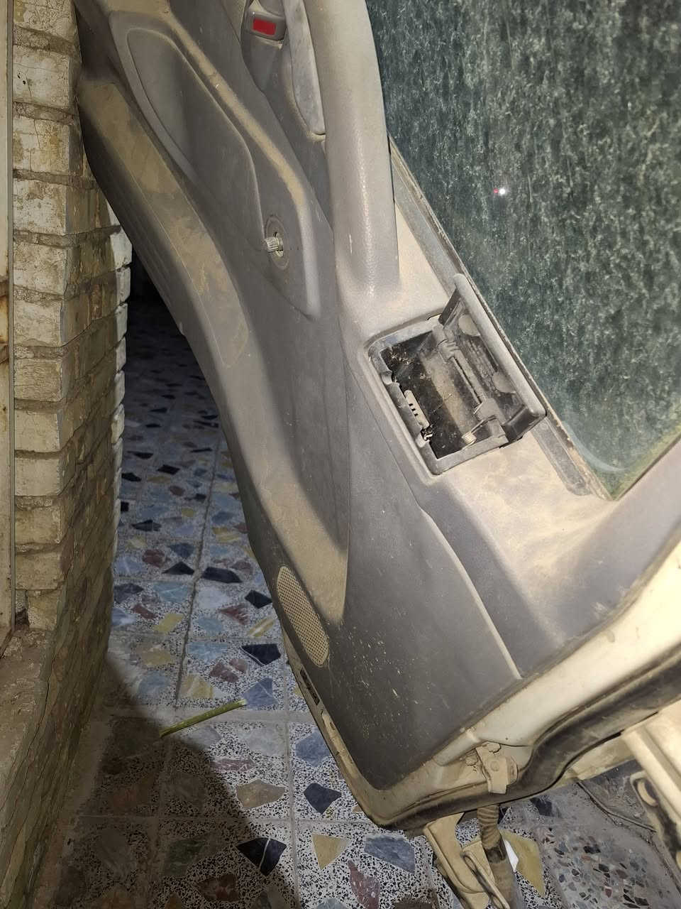 السلام عليكم
باب كنتر زيرو للبيع جهه السايق باب جديد بلادي مكاني العماره 
السعر ١١ورقه للإستفسار الاتصال على الرقم التالي ***********واتساب 
***********
