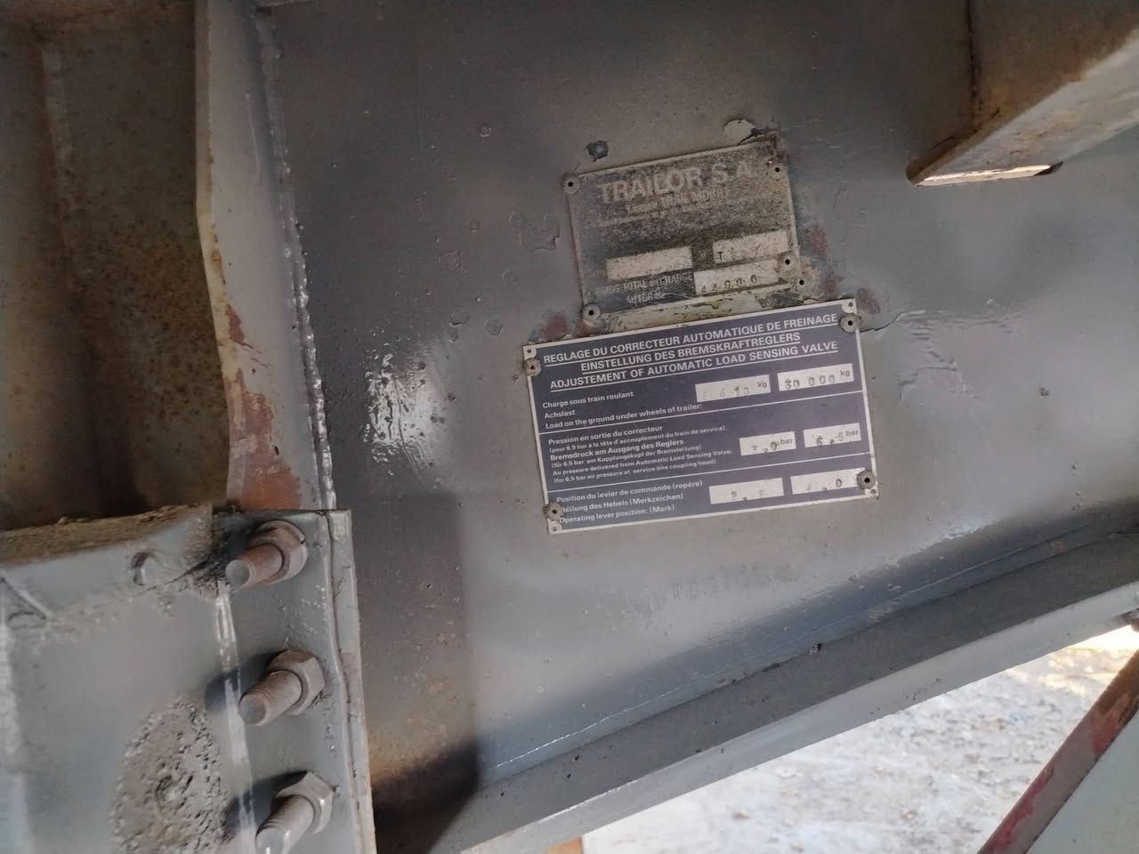 السلام عليكم عربانه للبيع المانيه شاصي مكفول كاعيه جكر جديده الطول ١٢ ونص دنكيرين مجموعه واحد لعاب *********** السعر ٦٠ وبيها مجال مكاني سامراء الحويش
