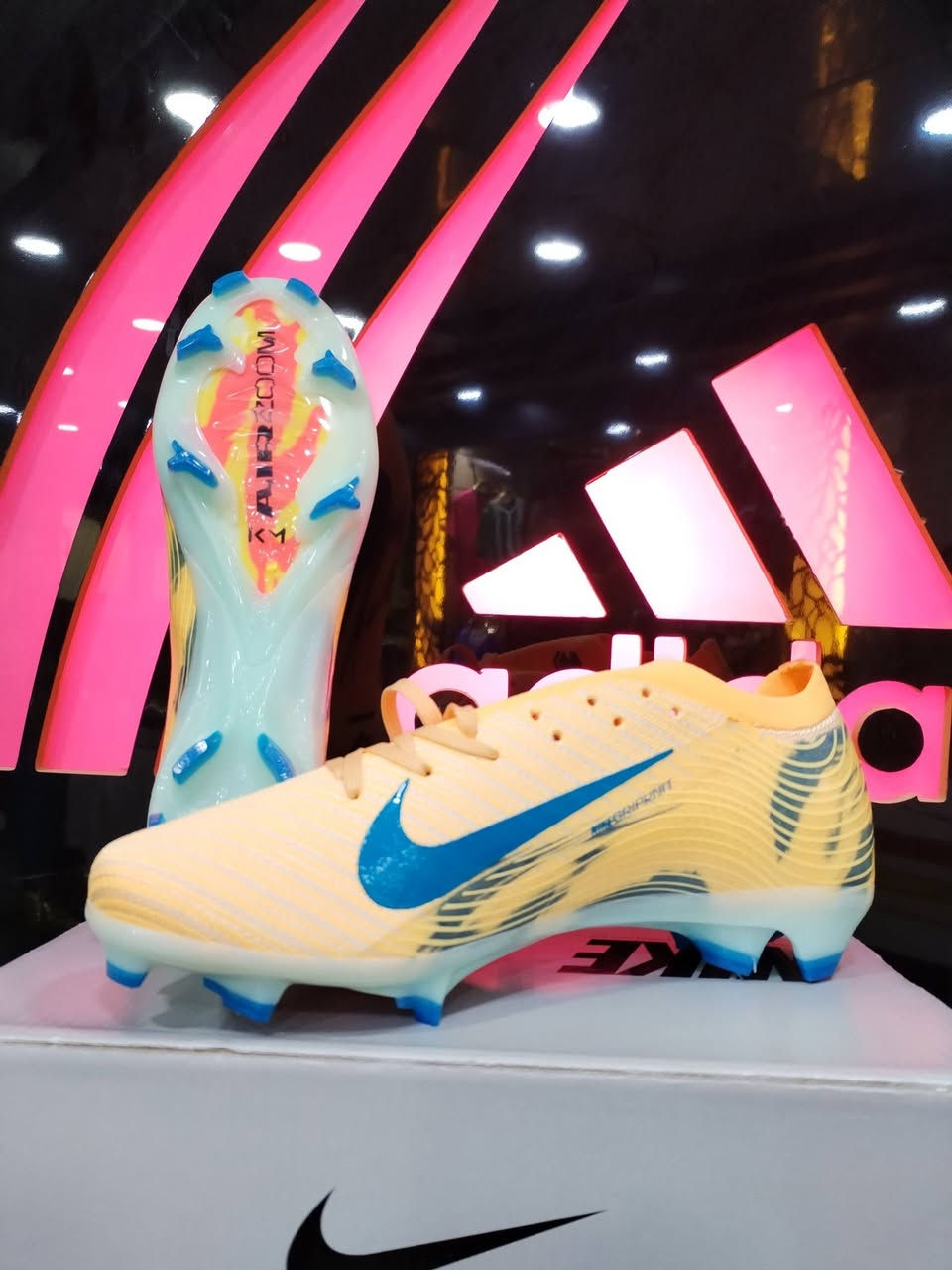 Air Zoom
                   الوان حديثه
                 البيع جملة فقط 
             مجمع الهدف الرياضي    
            تجهيزات عدي الرفيعي
 
***********/واتساب 
‏‪***********‬‏/واتساب
تتوفر لدينا خدمه التوصيل الى بغداد وجميع المحافظات خلال 18ساعه
