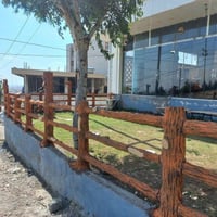 نافورة • شلال • سياج