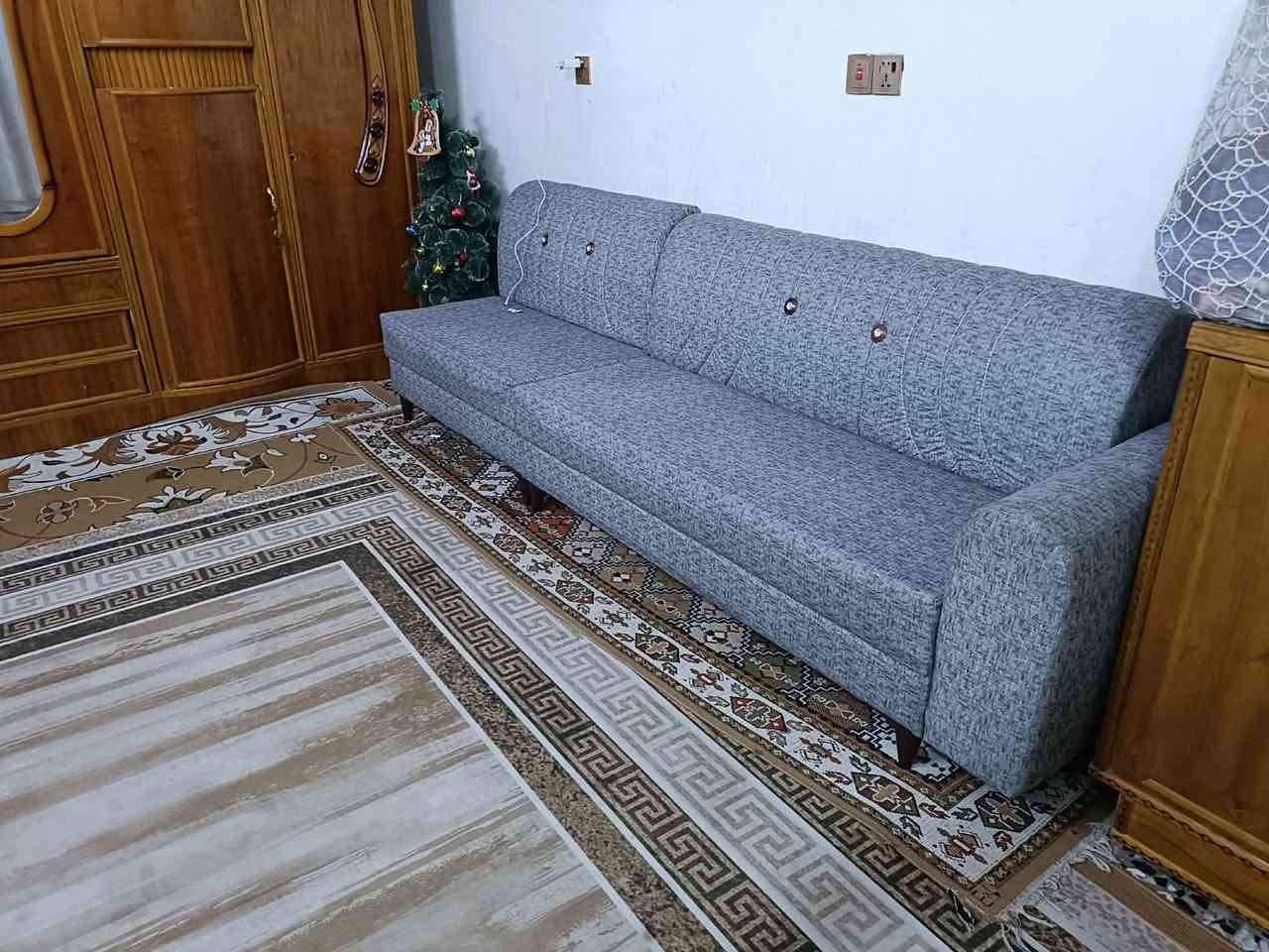 مرجوحه ب110
ثلاجة ب170
مجمده ب150 الف 

ديوان تفصال بلوك اسود سفنج مميز بعده جديد 11مقعد ديوان 260
الستفسار ع الرقم ***********
مدينة الصدر ويوجد توصيل
