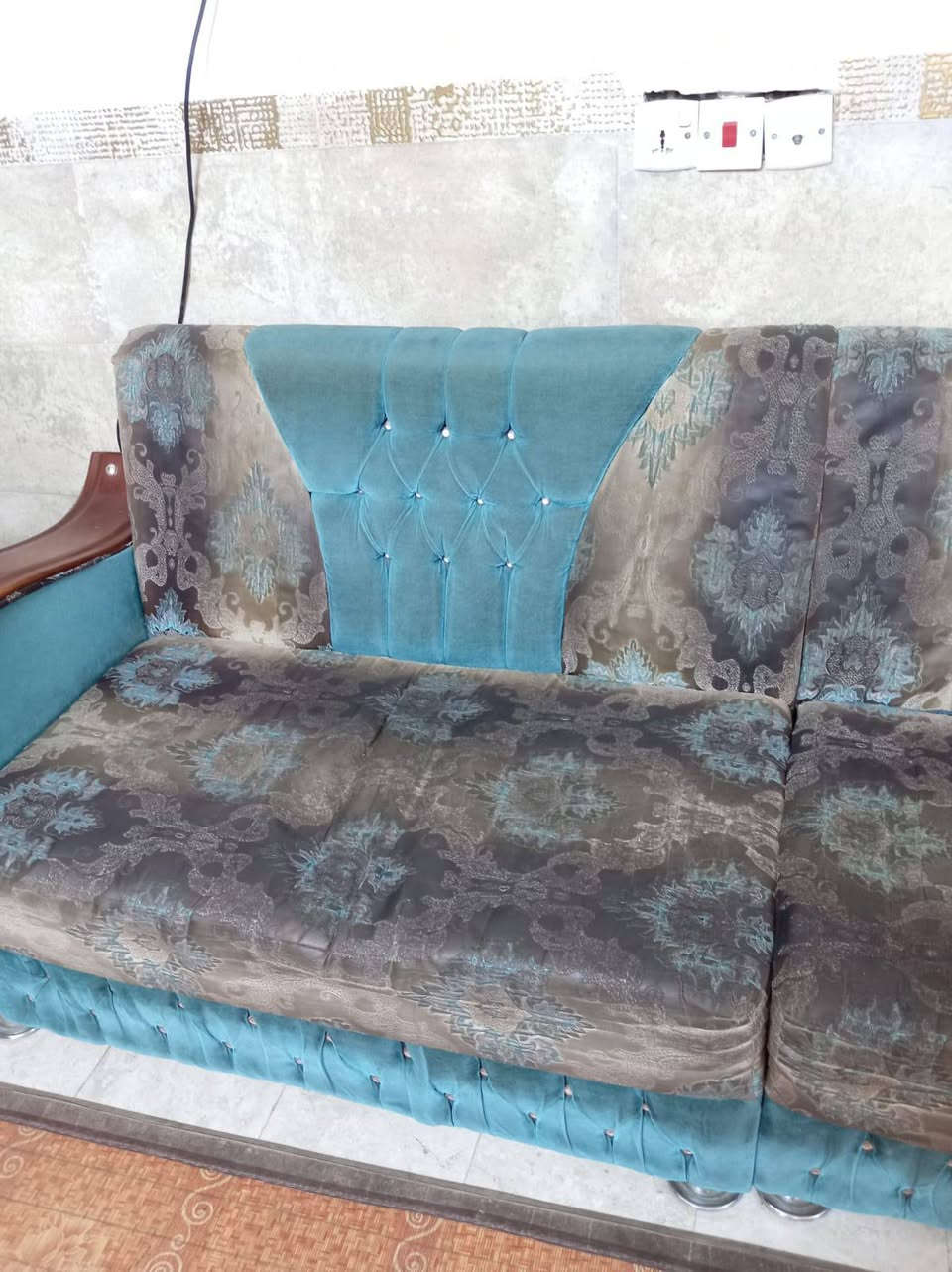 ديوان عشر مقاعد للبيع مابي ضرر
السعر 150


**إذا كنت صاحب هذا الإعلان وتريد حذفه لأي سبب، رجاءا أرسل رسالة إلى الدعم الفني**