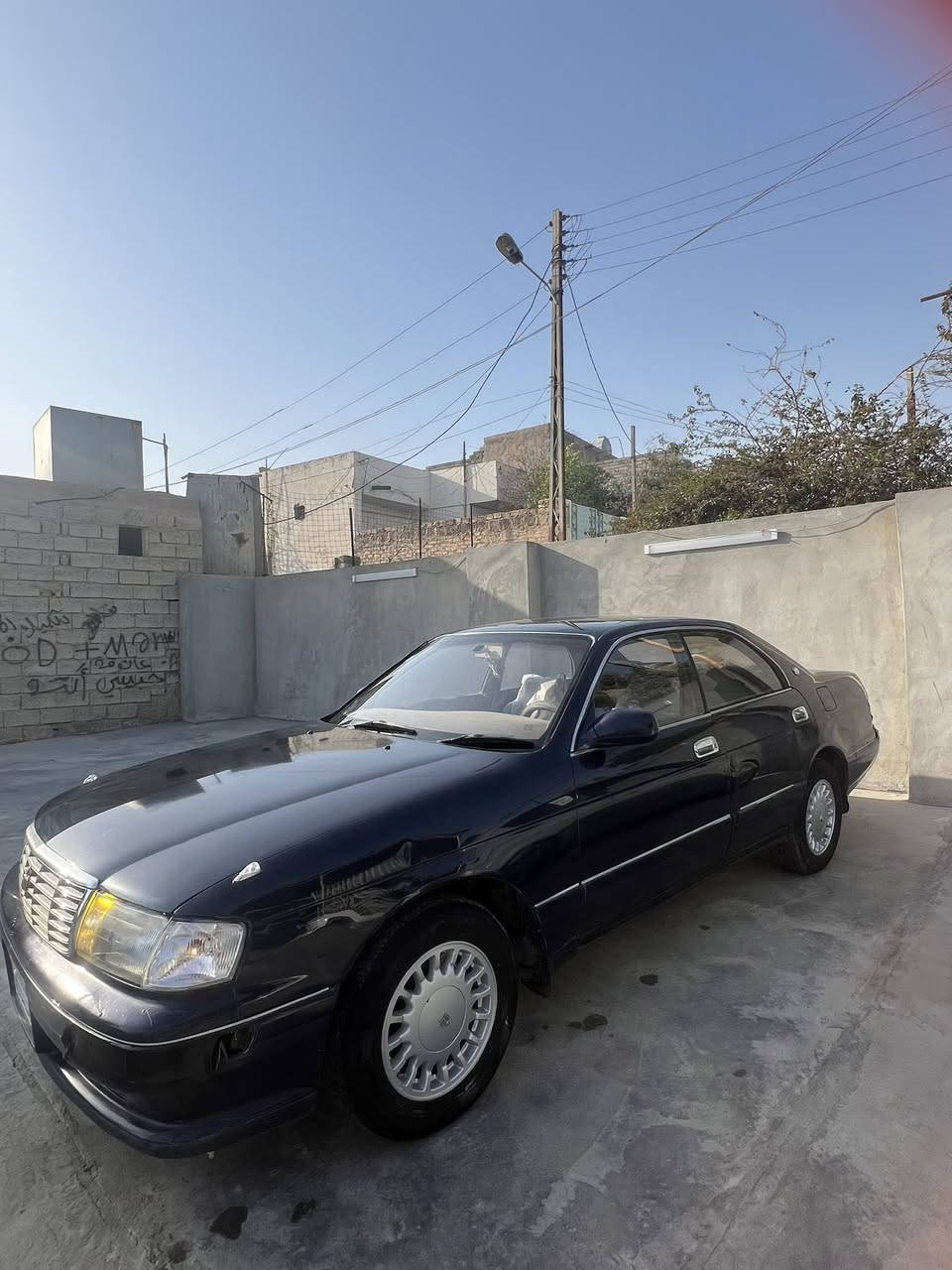 سلام عليكم 
تويوتا كراون بطه موديل 1995 منفصل رقم صلاح الدين مشروع وطني سنويه لل 2029 شرط التحويل. مكفوله من الكص والنقل والعيب الشرعي. محرك ونجي بي لاستيك ولف كير أوتوماتيك 
منضومه زنون كهربائيات كلها شغاله سياره بلاديه بدون حادث بدون معجون تراي وين مايعجبك مكاني سامراء السعر 45 بيها مجال 
***********
