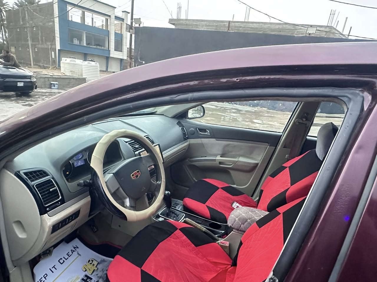 جيلي ام كراند c7

ام كراند 2012 

سيارة كير ومكينة وحدادية وتبريد كفاله 

سيارة ناعمه بسياقة كلش 

مصبوغه عام لغد شاصي حوض مكفولات

 

سعر 42
مكاني بابل تحويل مباشر
***********
