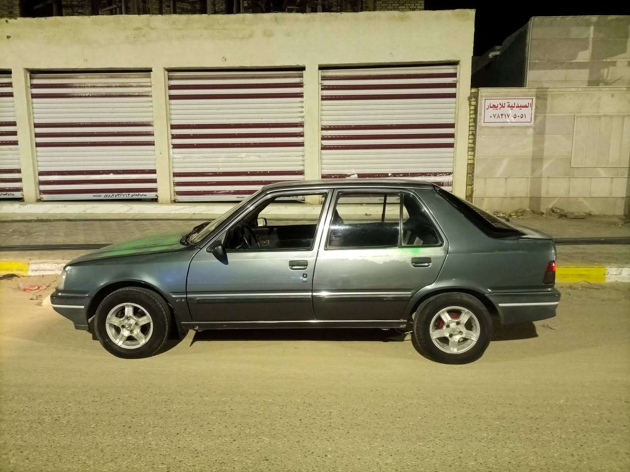 سلام عليكم بيجو فرنسي للبيع موديل 1993حجم 309 تحويل مباشر رقم ذي قار سنويه ال27 سيارة جاهزة حداديه جديده تايرات جدد كامله سيارة بدون صبغ بلاديه محرك بلادي 4سلندر كير عادي سعره 35 مكاني ناصريه ناحية الفضليه ***********
